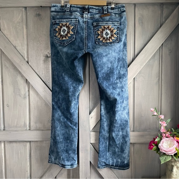 Cowgirl Tuff Jeans Thick stitch embroidered omg Aztec boot cut 35x33 - Picture 5 of 8